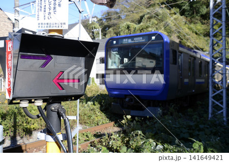 踏切矢印の写真素材 - PIXTA